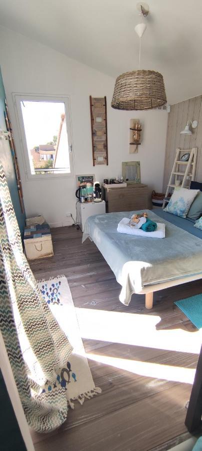 Suite Avec Tropezienne Vue Mer Hyeres Exterior photo